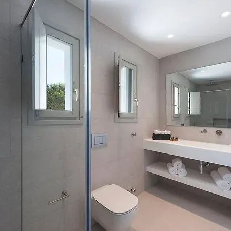 Ninemia Luxury Villas Angairiá